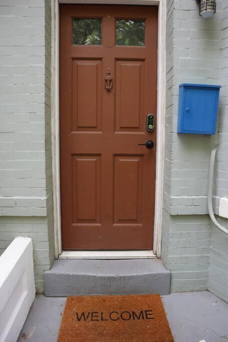 3-Bedroom House With Cute Patio Explore Dc On Foot Washington Ngoại thất bức ảnh