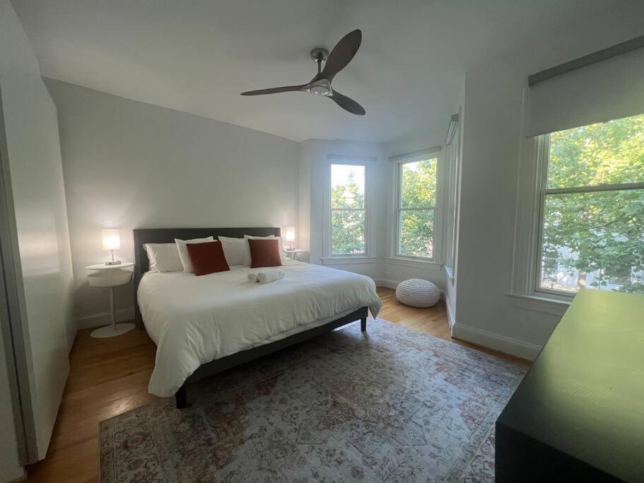 3-Bedroom House With Cute Patio Explore Dc On Foot Washington Ngoại thất bức ảnh