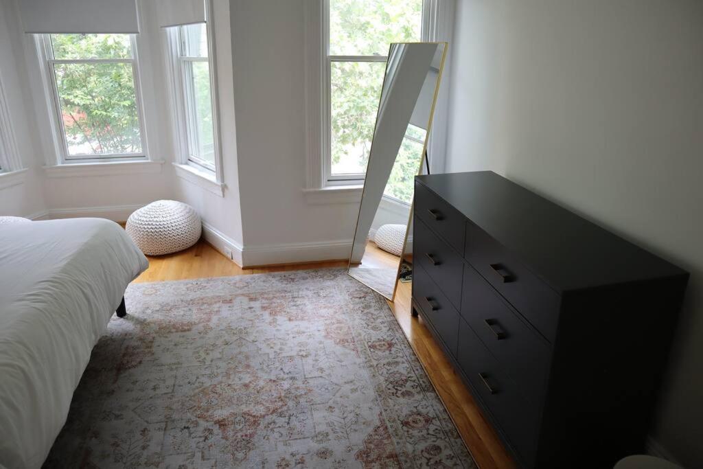 3-Bedroom House With Cute Patio Explore Dc On Foot Washington Ngoại thất bức ảnh