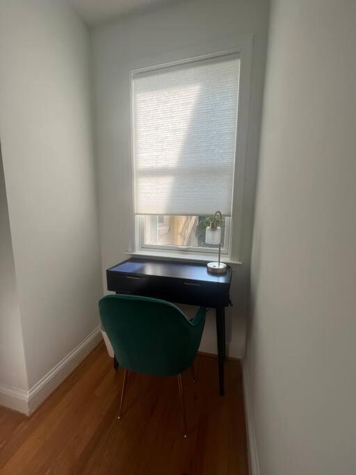 3-Bedroom House With Cute Patio Explore Dc On Foot Washington Ngoại thất bức ảnh