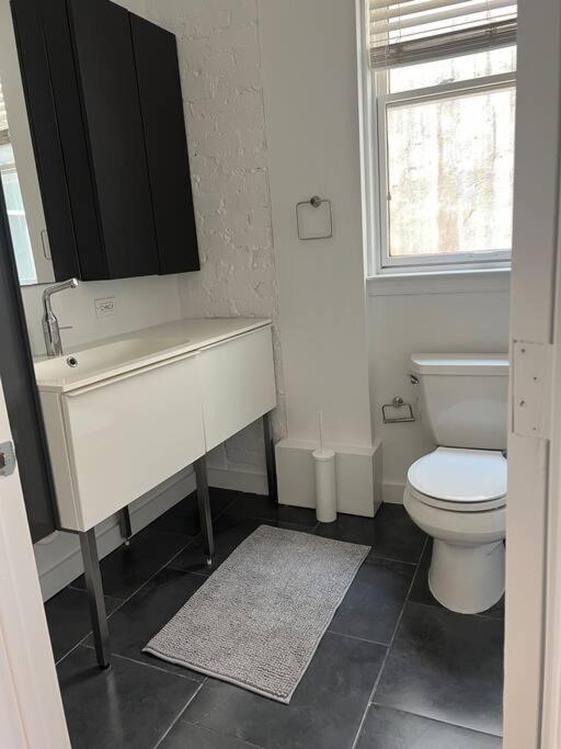 3-Bedroom House With Cute Patio Explore Dc On Foot Washington Ngoại thất bức ảnh
